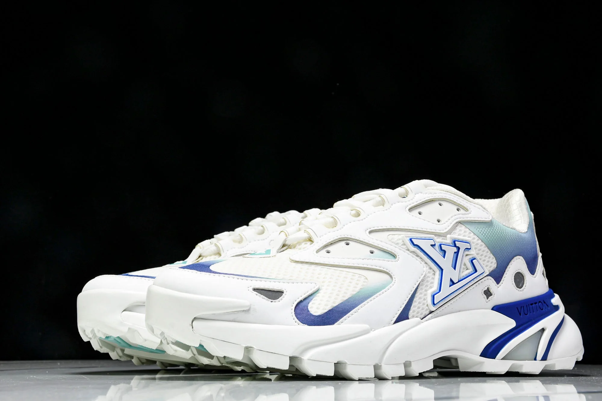 Louis Vuittоп Runner Tatic Sneaker 'White Blue'