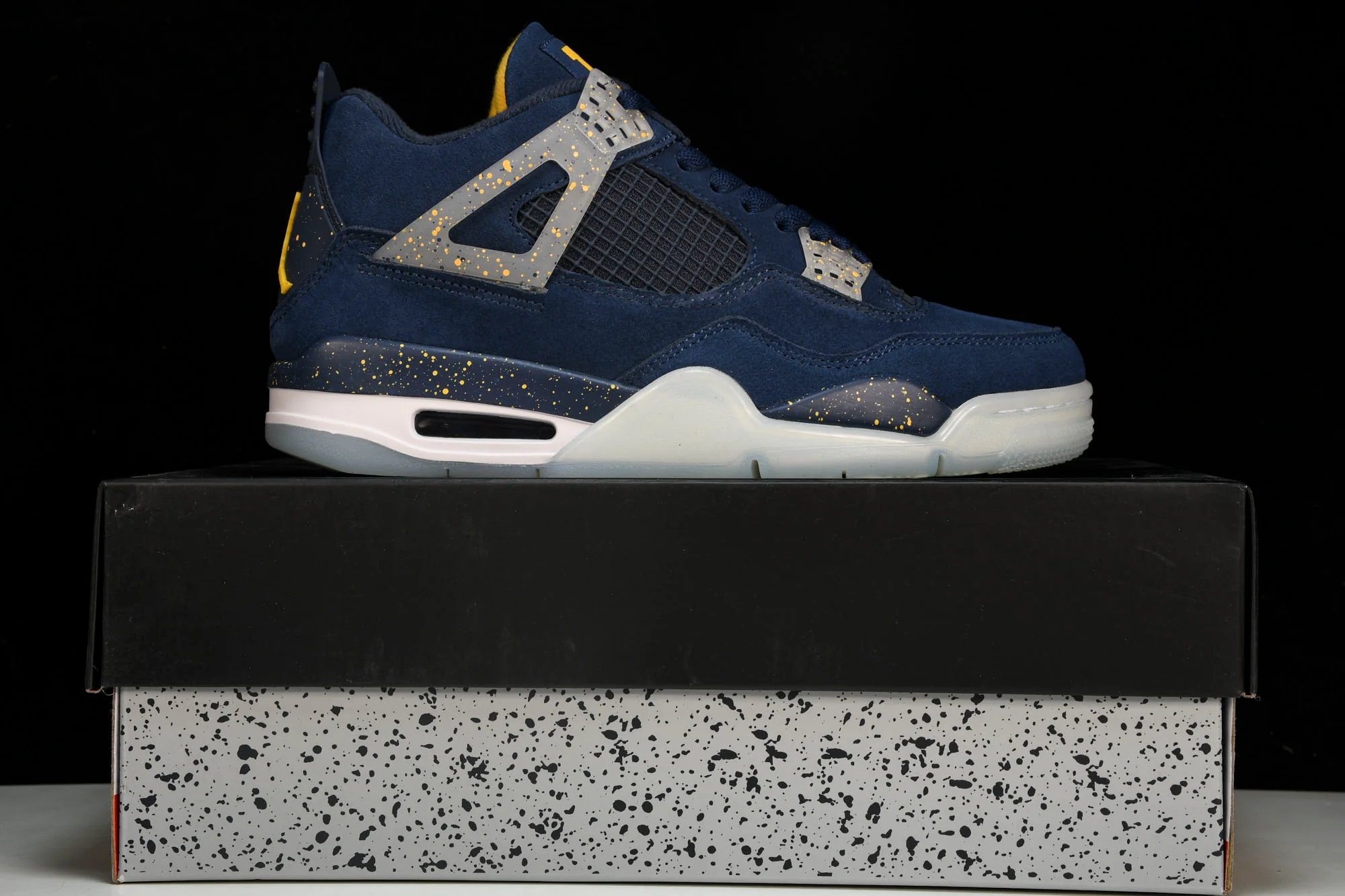 AJ4 Retro Michigan PE