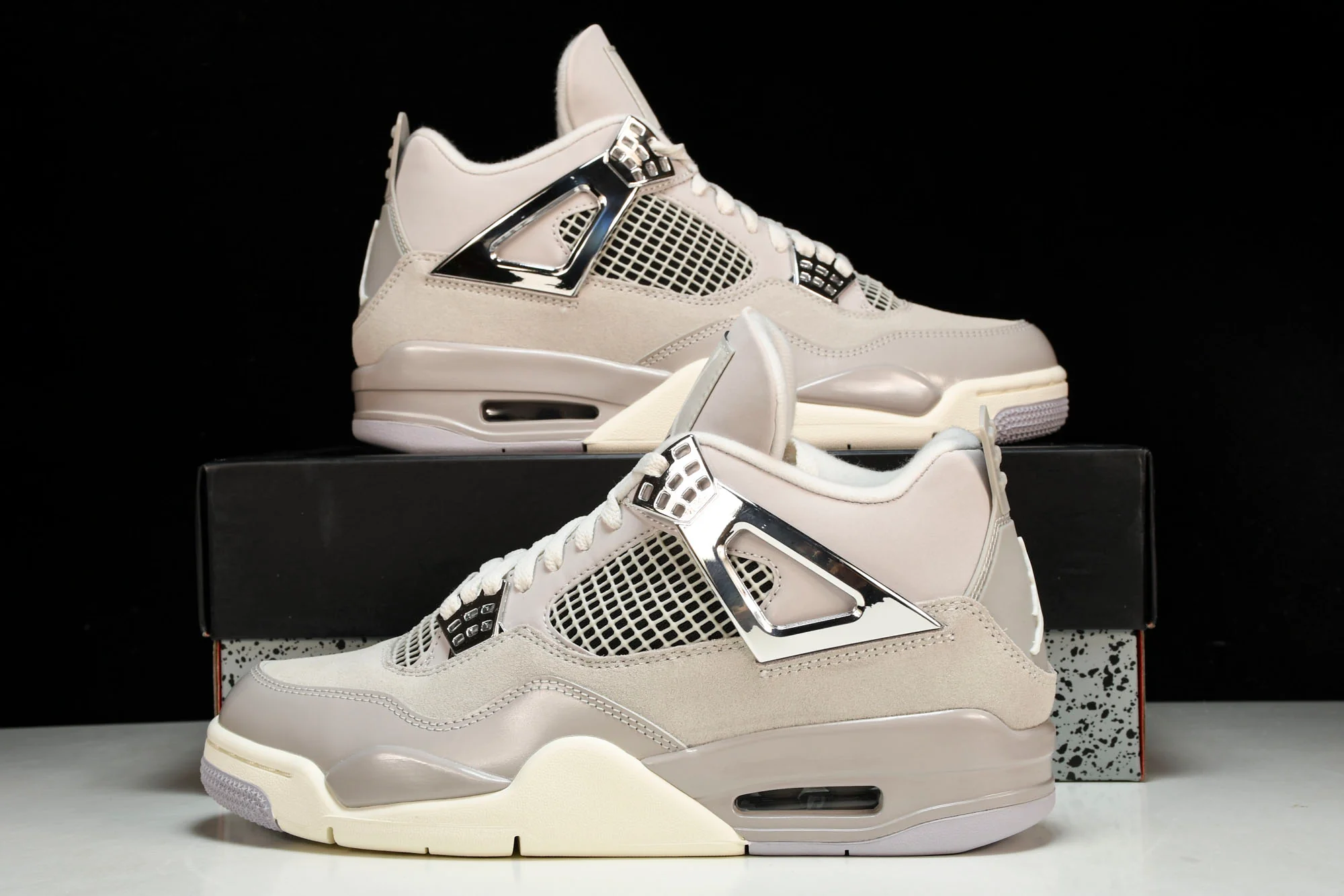 AJ4 Retro 