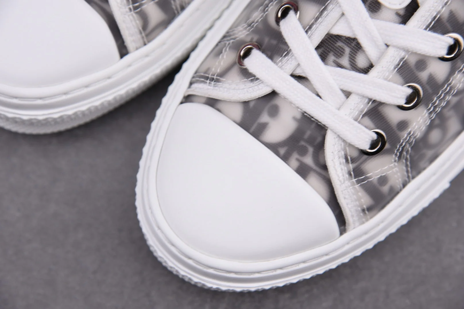 D1or B23 Low 'Oblique'