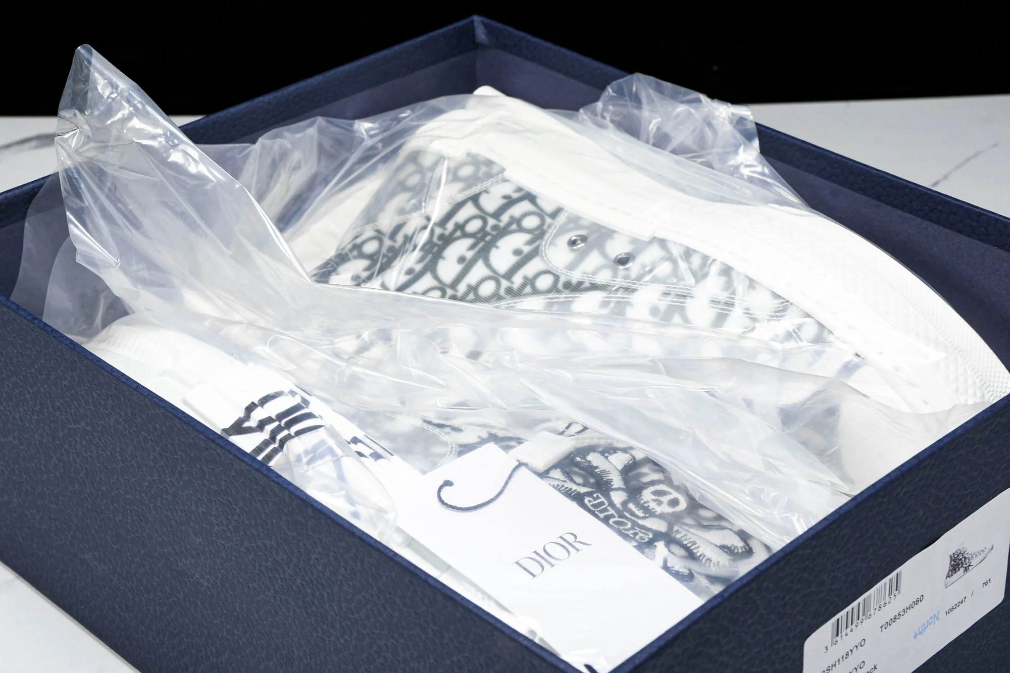 D1or B23 High x Shawn Stussy 'Bee Embroidery Patch'