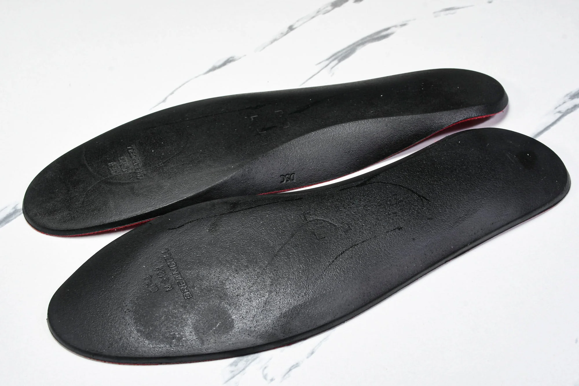 AJ4 Retro SB 'Varsity Red' (Friends & Family)