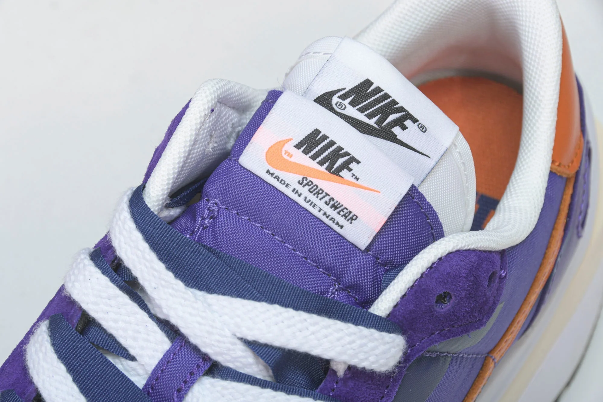 Sacai VaporWaffle 'Dark Iris'