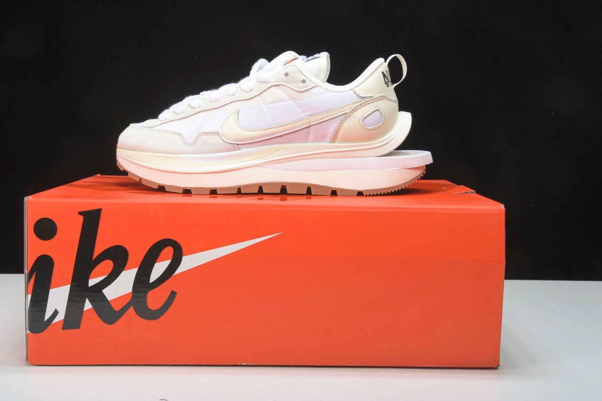 Sacai VaporWaffle 'Sail Gum'