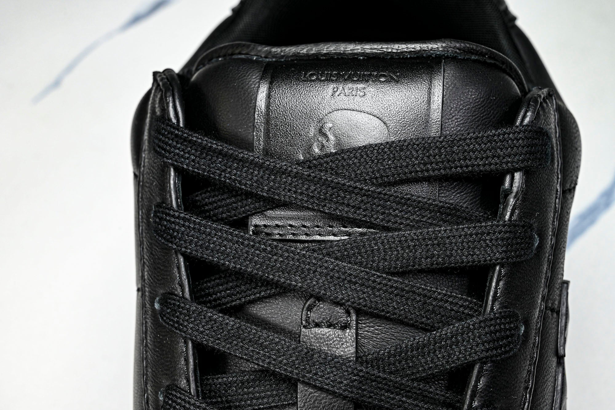 Louis Vuittоп Buttersoft 'Black'