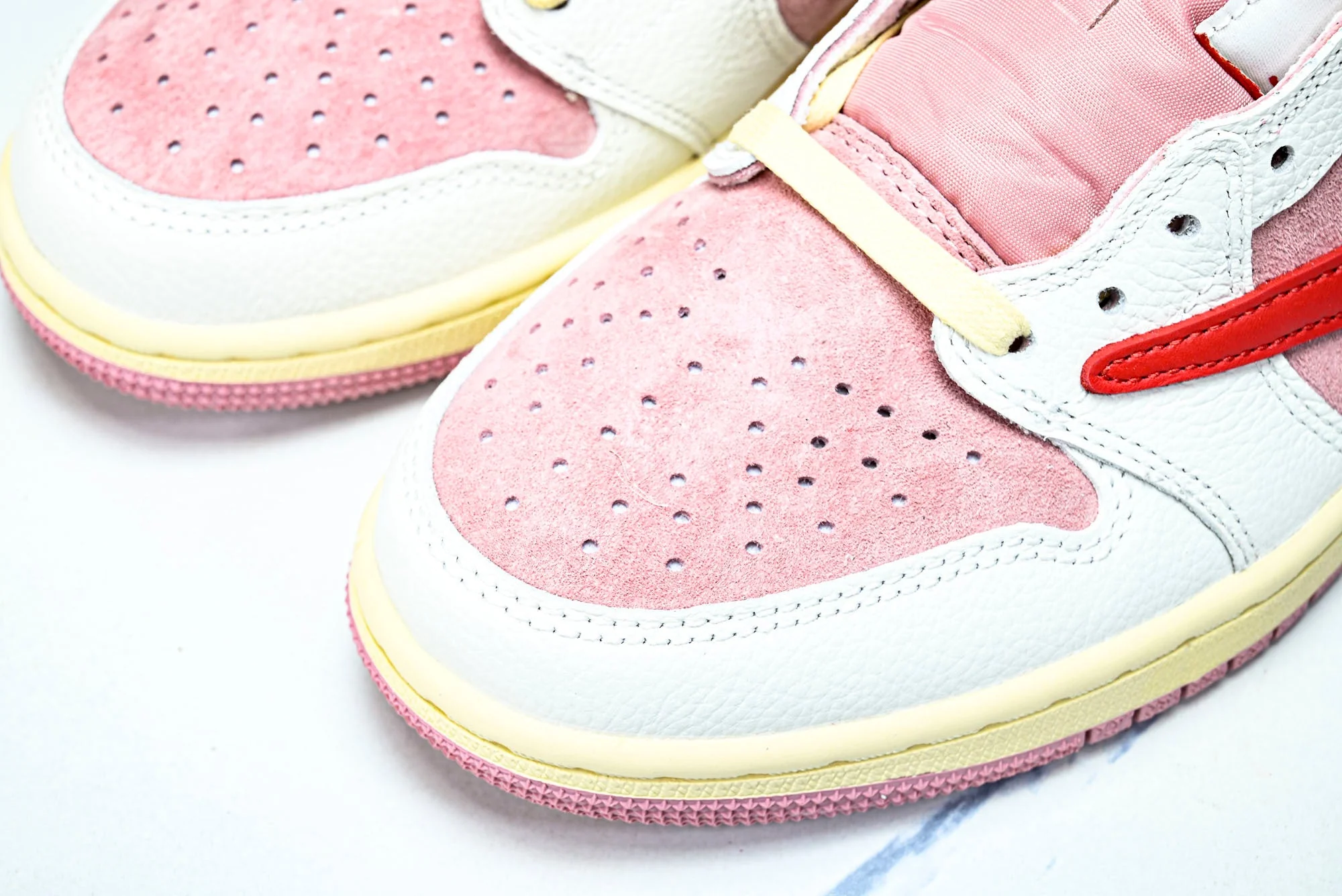 Travis Scott AJ1 Retro Low OG 'Tropical Pink'