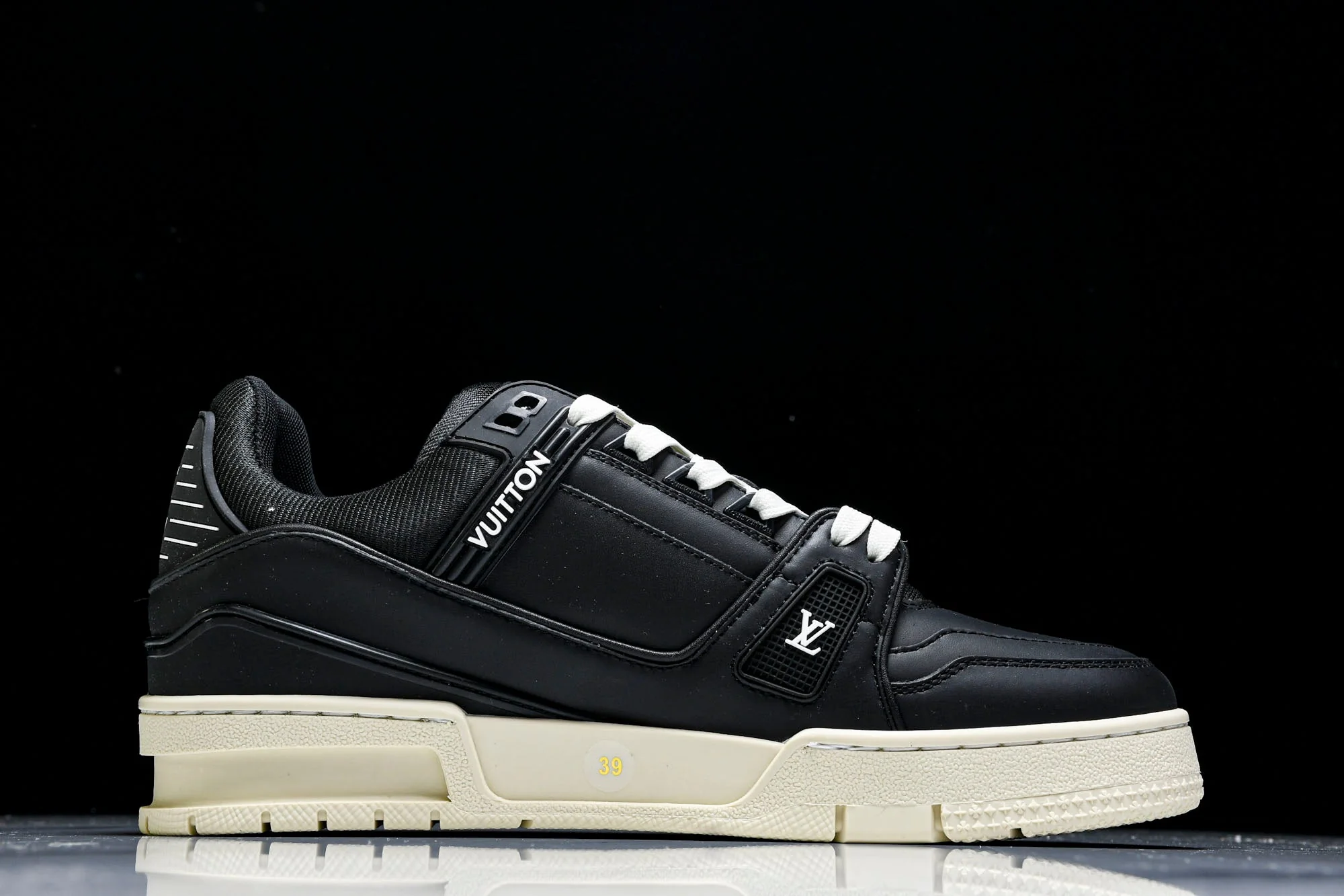 Louis Vuittоп Trainer Low 'Black'