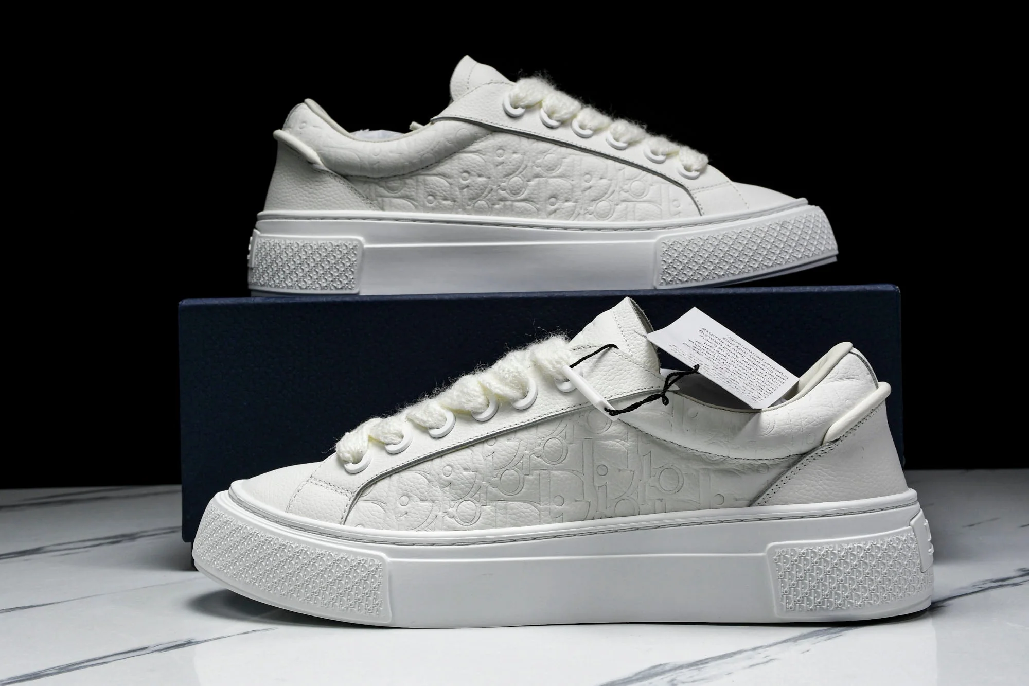 D1or B33 Gravity Leather 'Oblique Triple White'