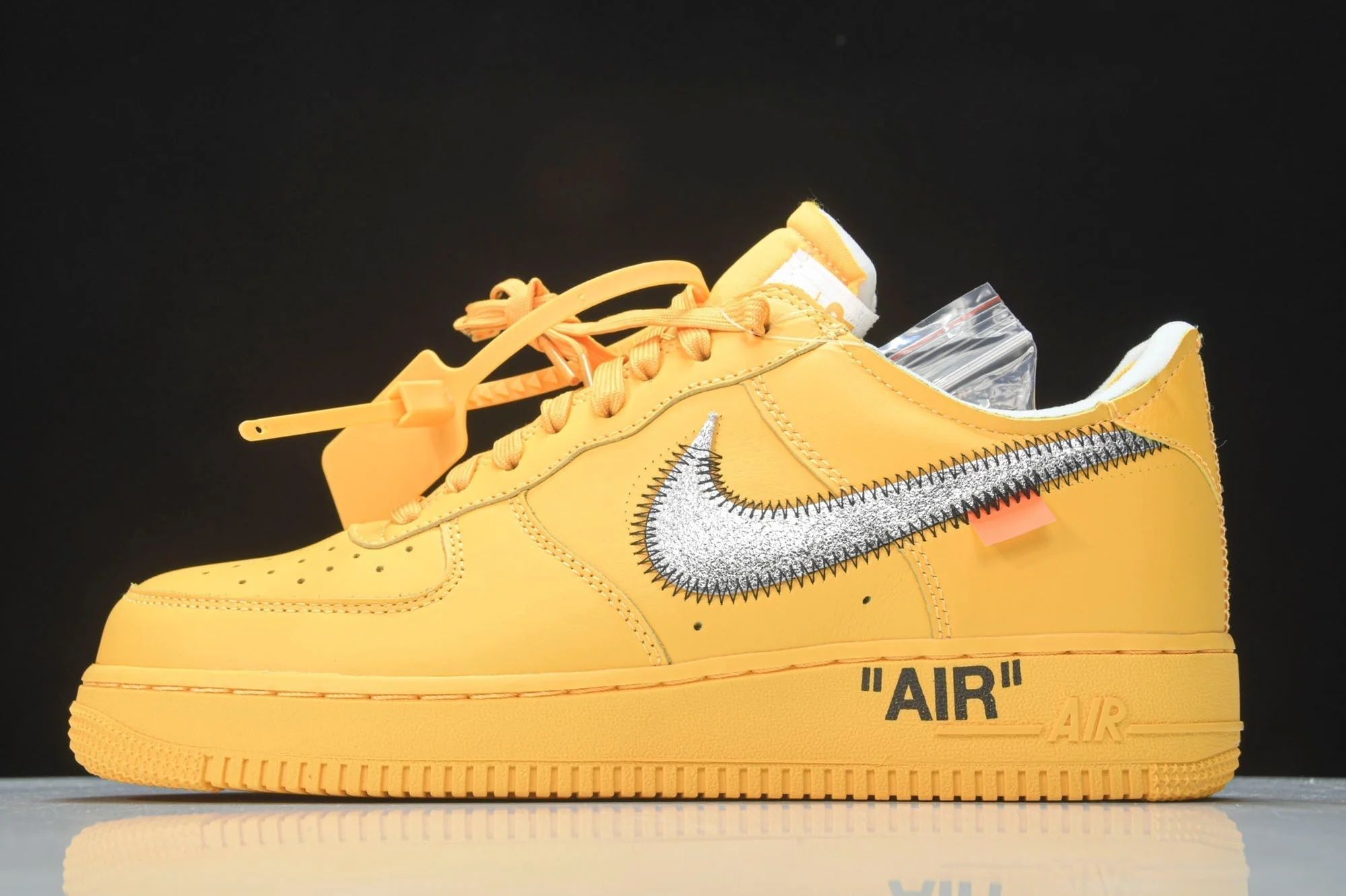 Off-White AF1 'University Gold'