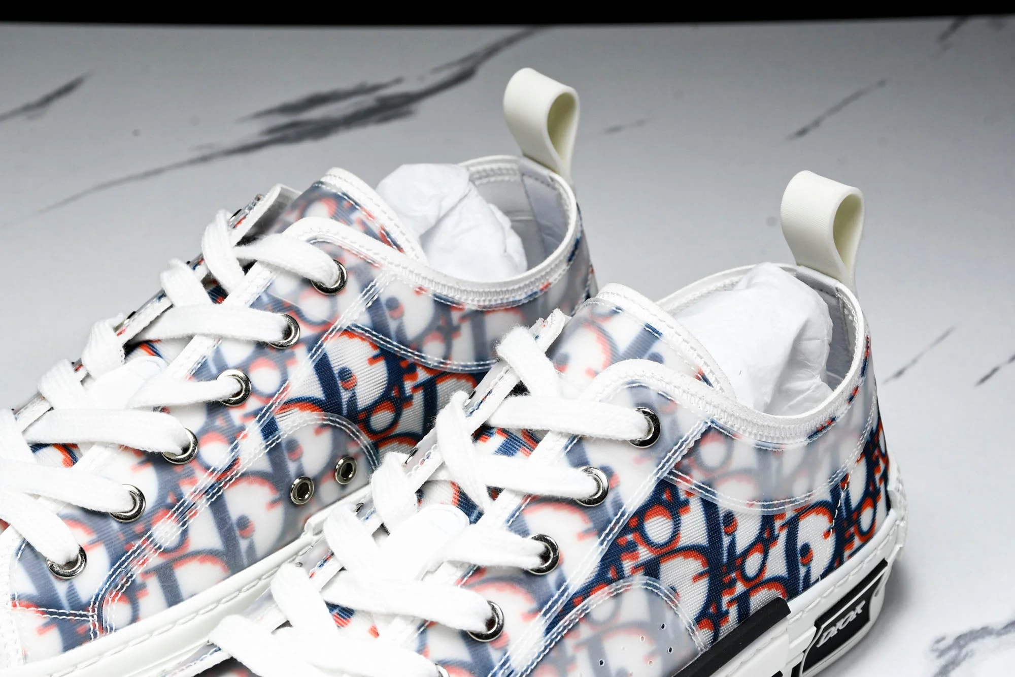 D1or B23 Low 'Oblique Red Blue Pixel'