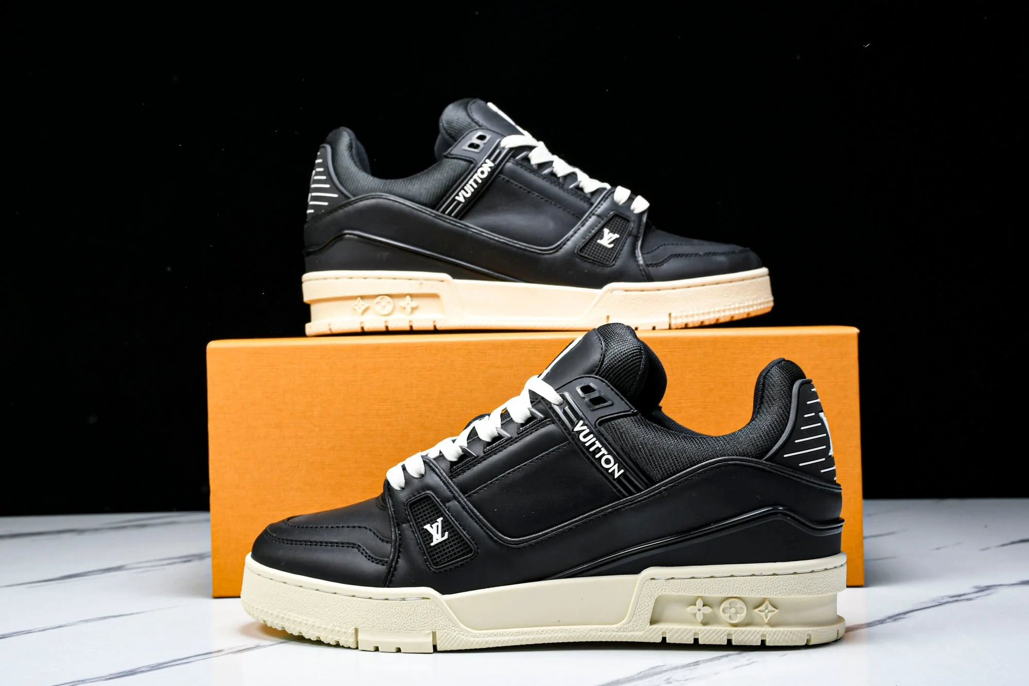 Louis Vuittоп Trainer Low 'Black'