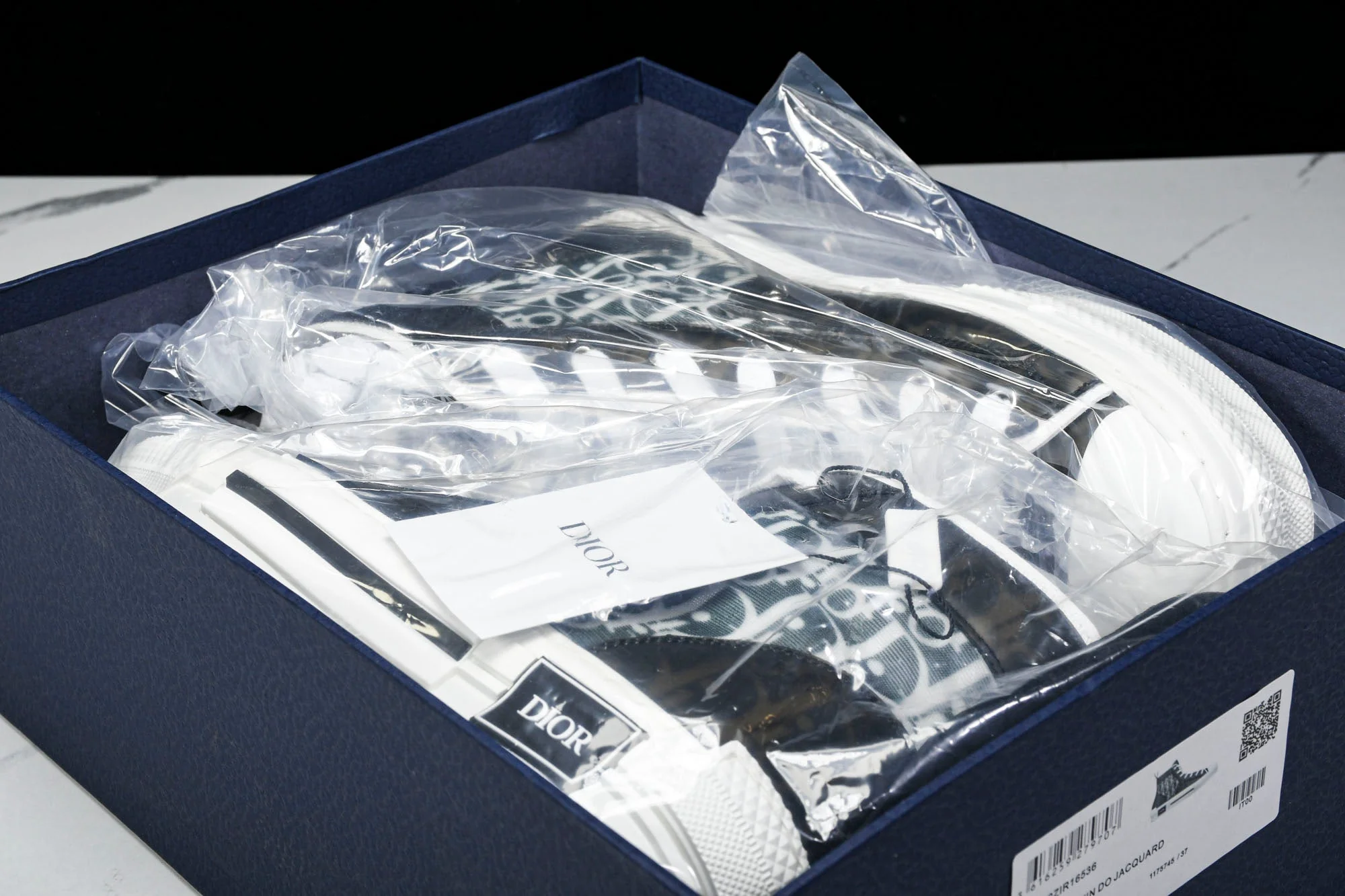 D1or B23 High 'Oblique Black White'