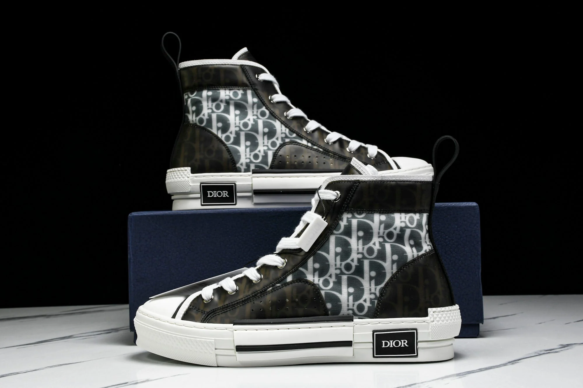 D1or B23 High 'Oblique Black White'