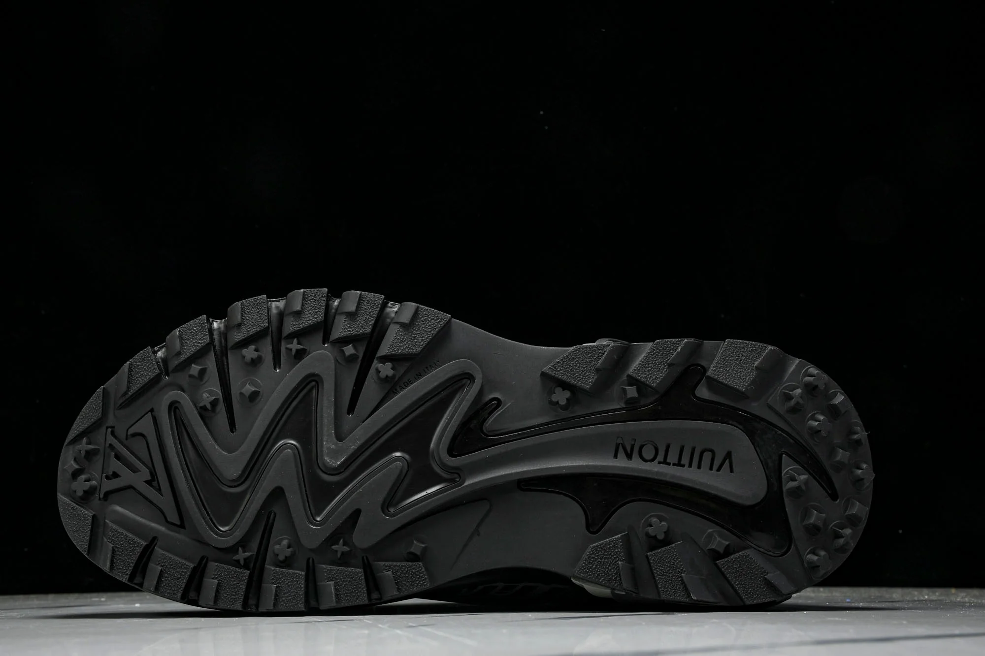 Louis Vuittоп Runner Tatic Sneaker 2.0 'Black'