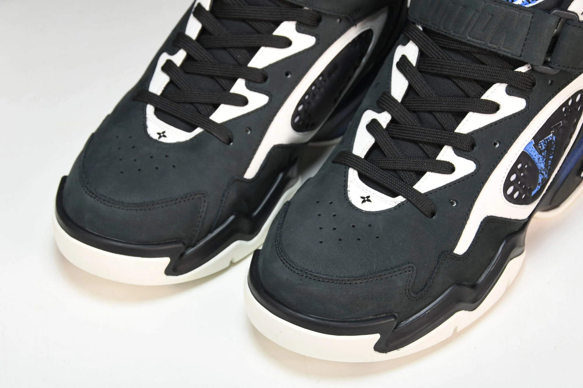 Louis Vuittоп Trainer 2 'Black'