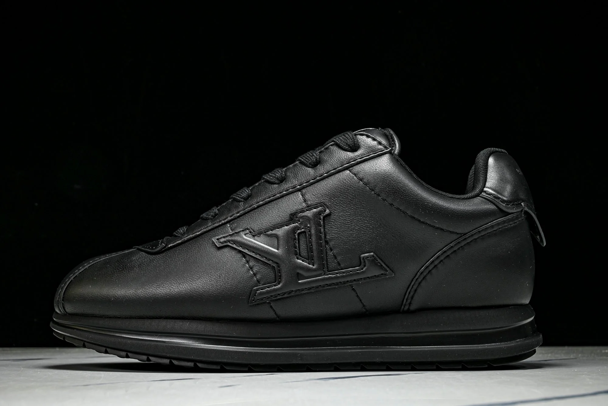 Louis Vuittоп Buttersoft 'Black'