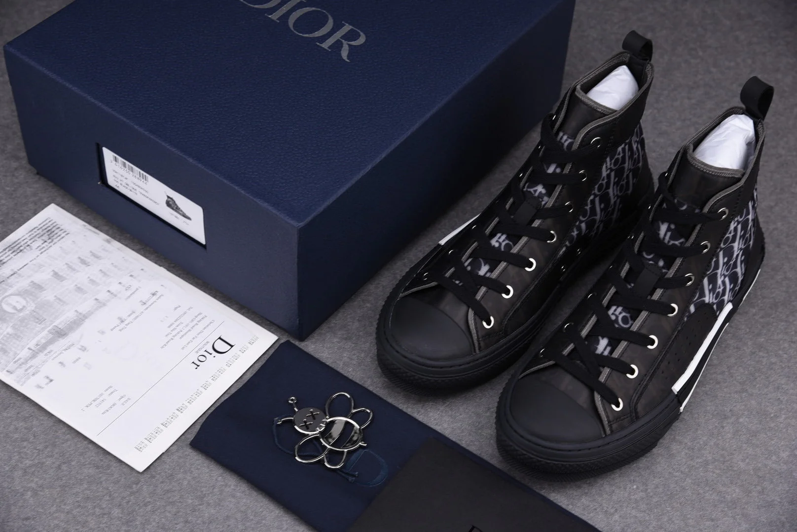 D1or B23 High 'Oblique Black'