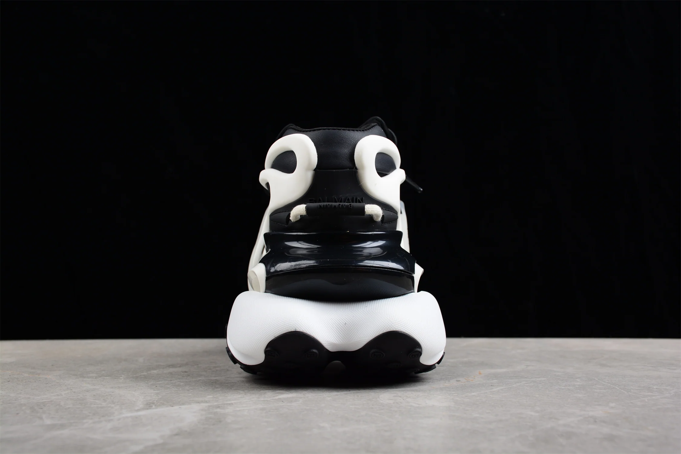 Balmain Unicorn Low-Top 'Black White'