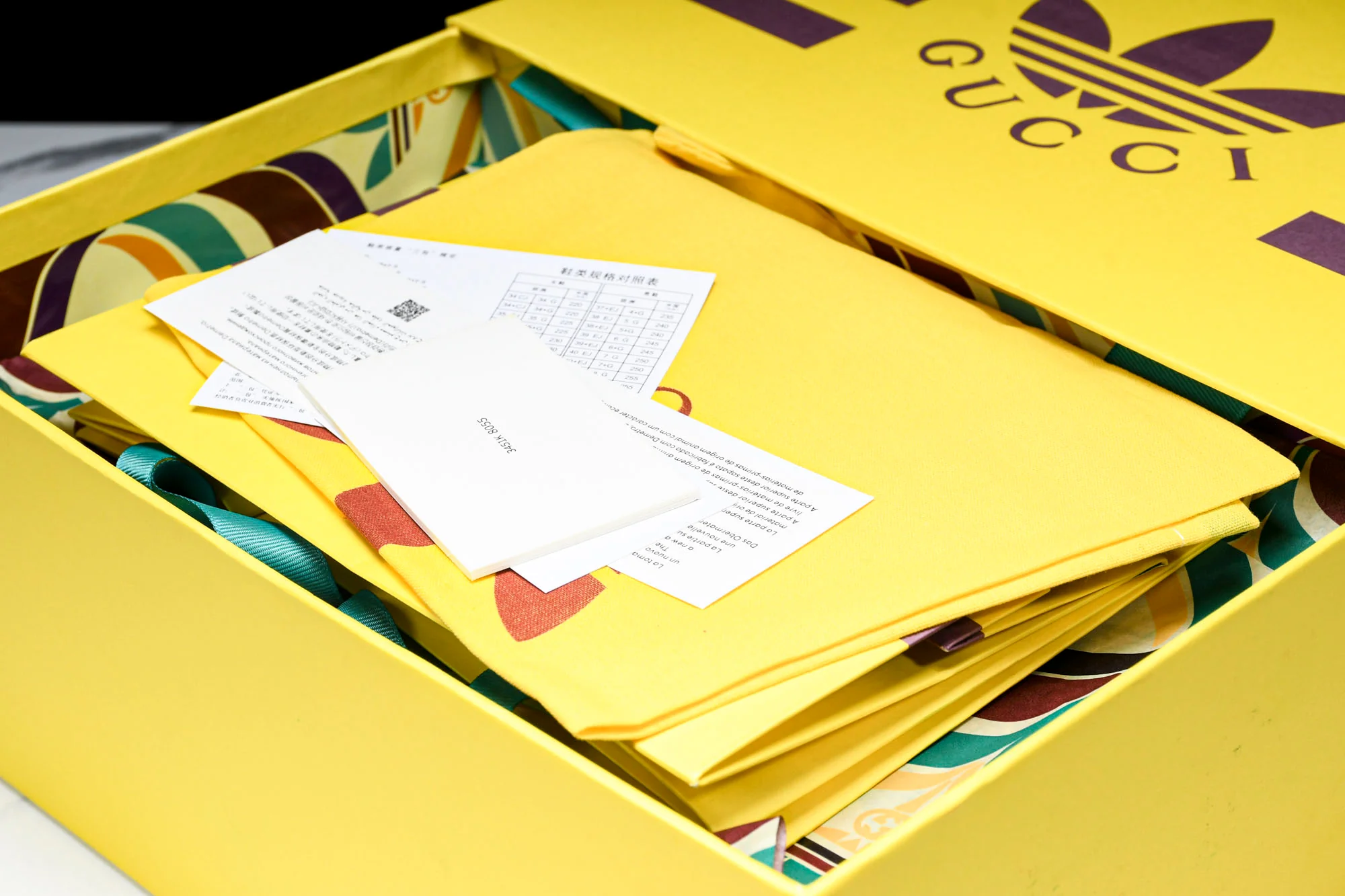 Guссi x Gazelle 'Red Velvet'