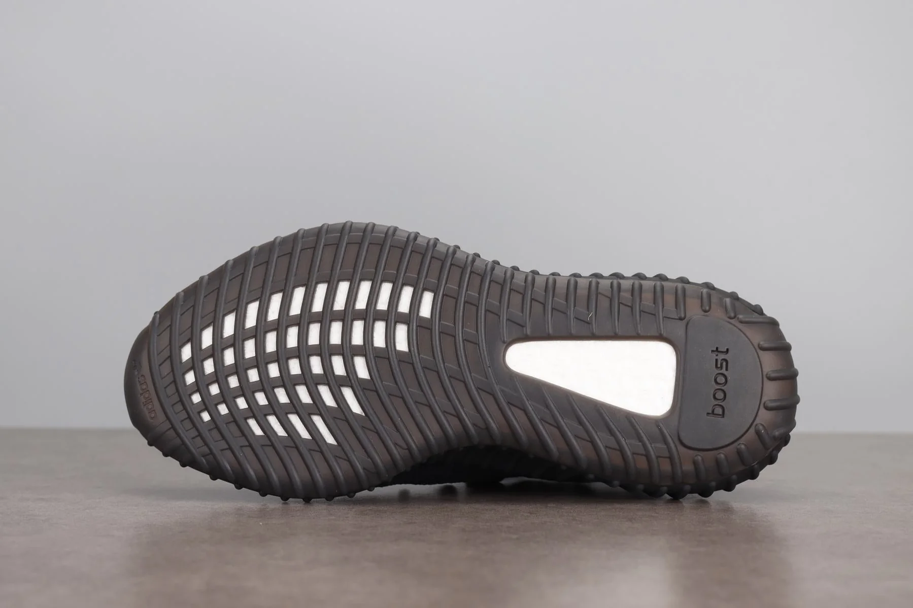 Yzy Boost 350 v2 Black Red 