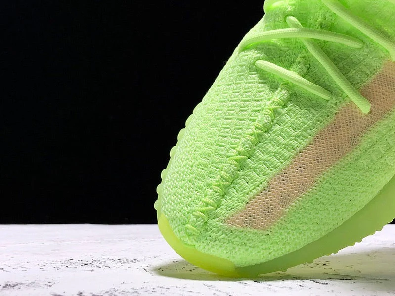 Yzy Boost 350 v2 Glow