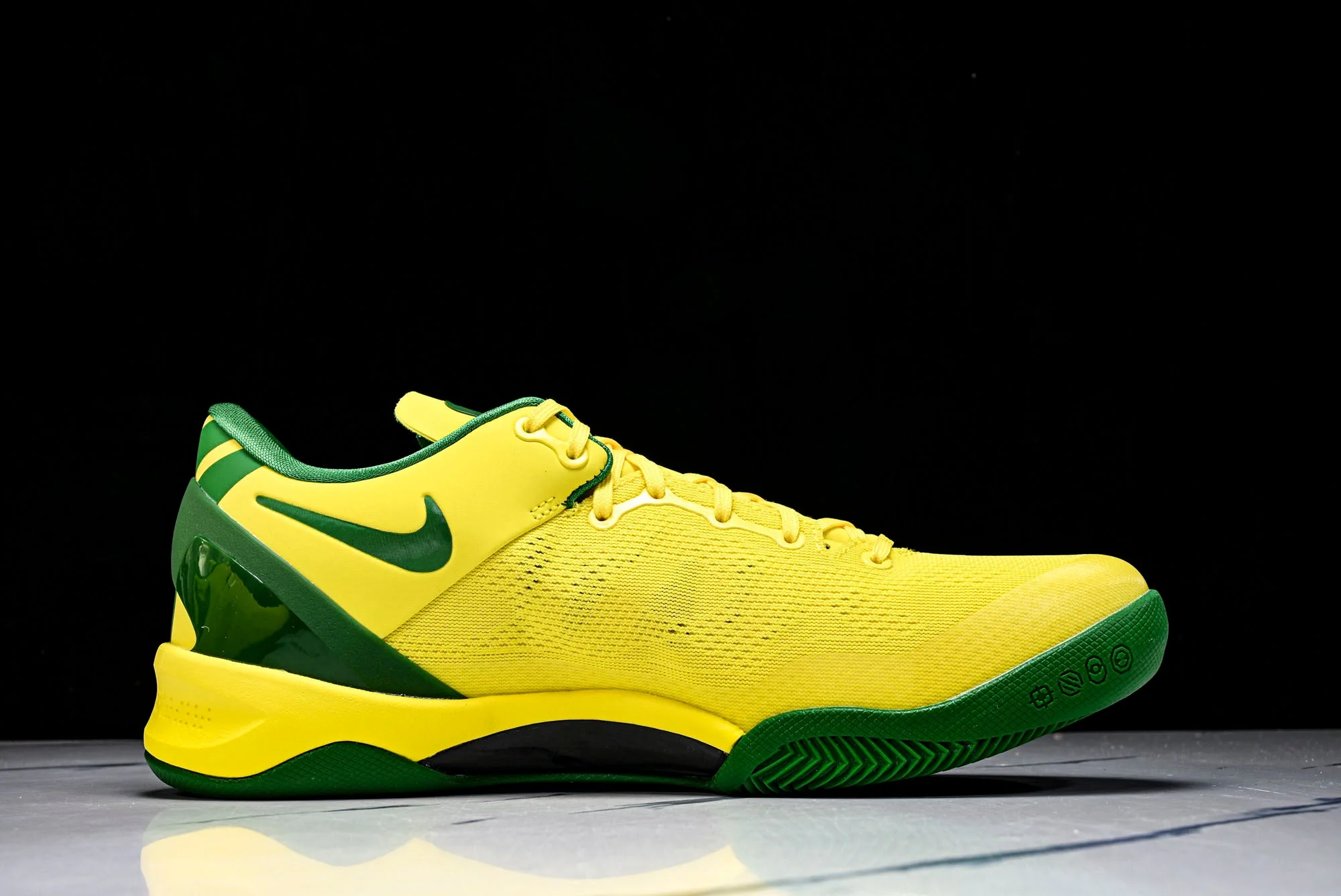 Kobe 8 Protro Oregon Ducks PE 'Yellow'