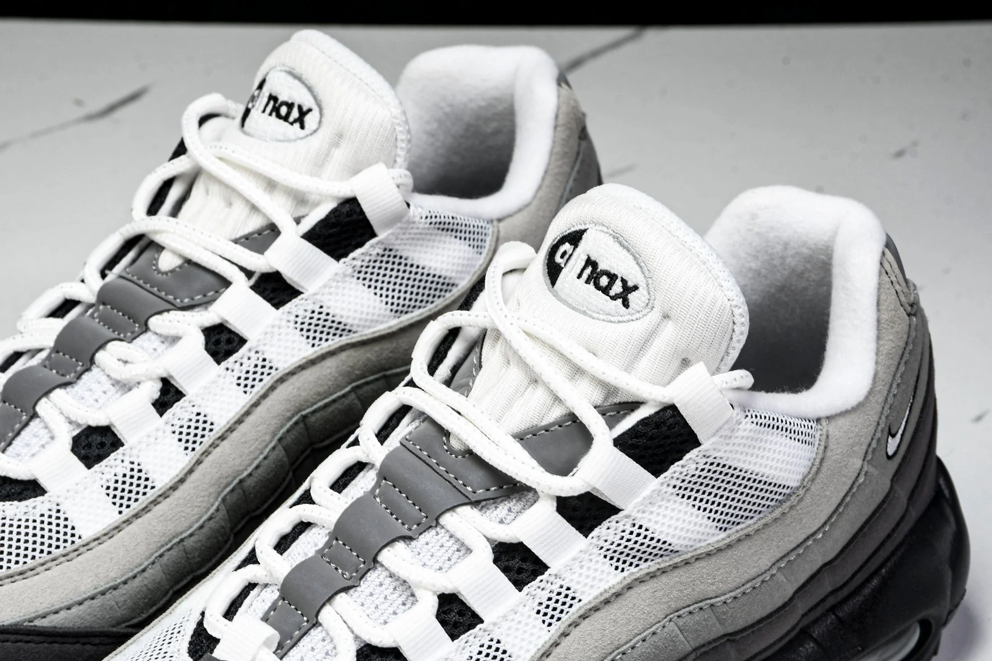 AM95 OG 'Black Anthracite'