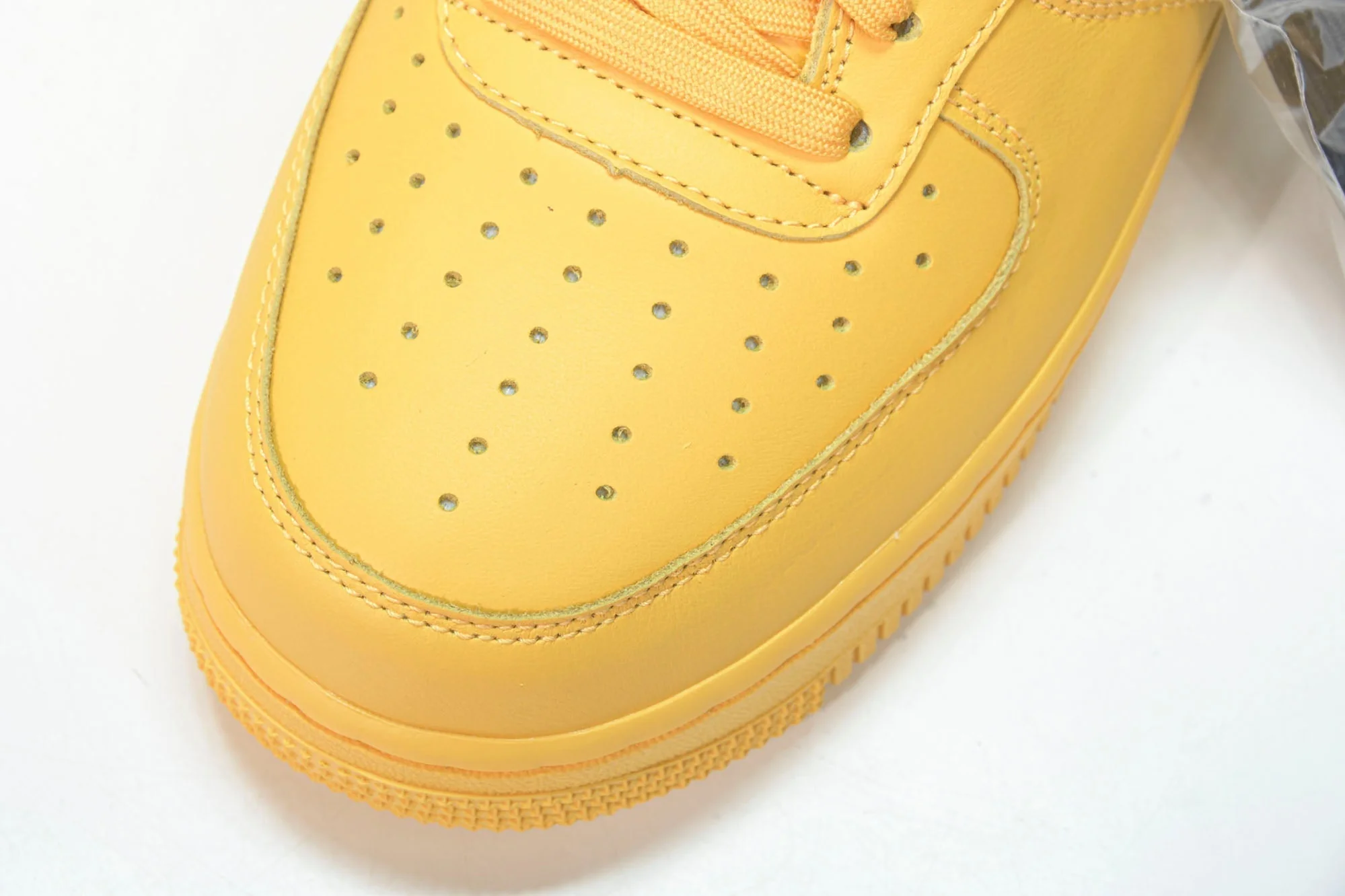 Off-White AF1 'University Gold'