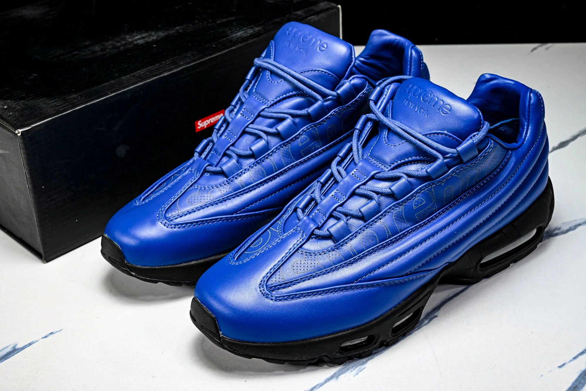 Supreme x AM95 Lux 'Hyper Cobalt'
