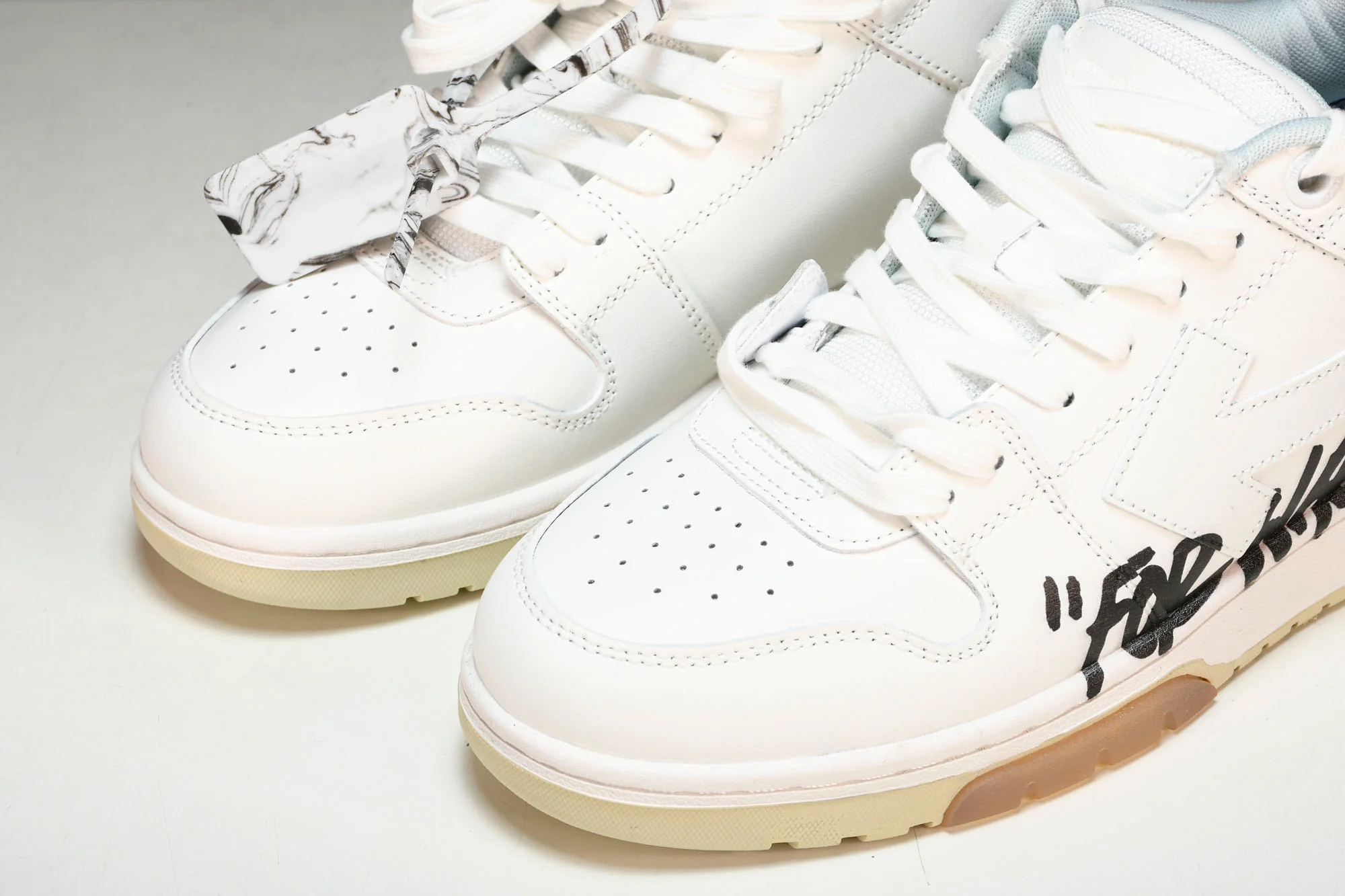 Off-White Out Of Office OOO Low Top 