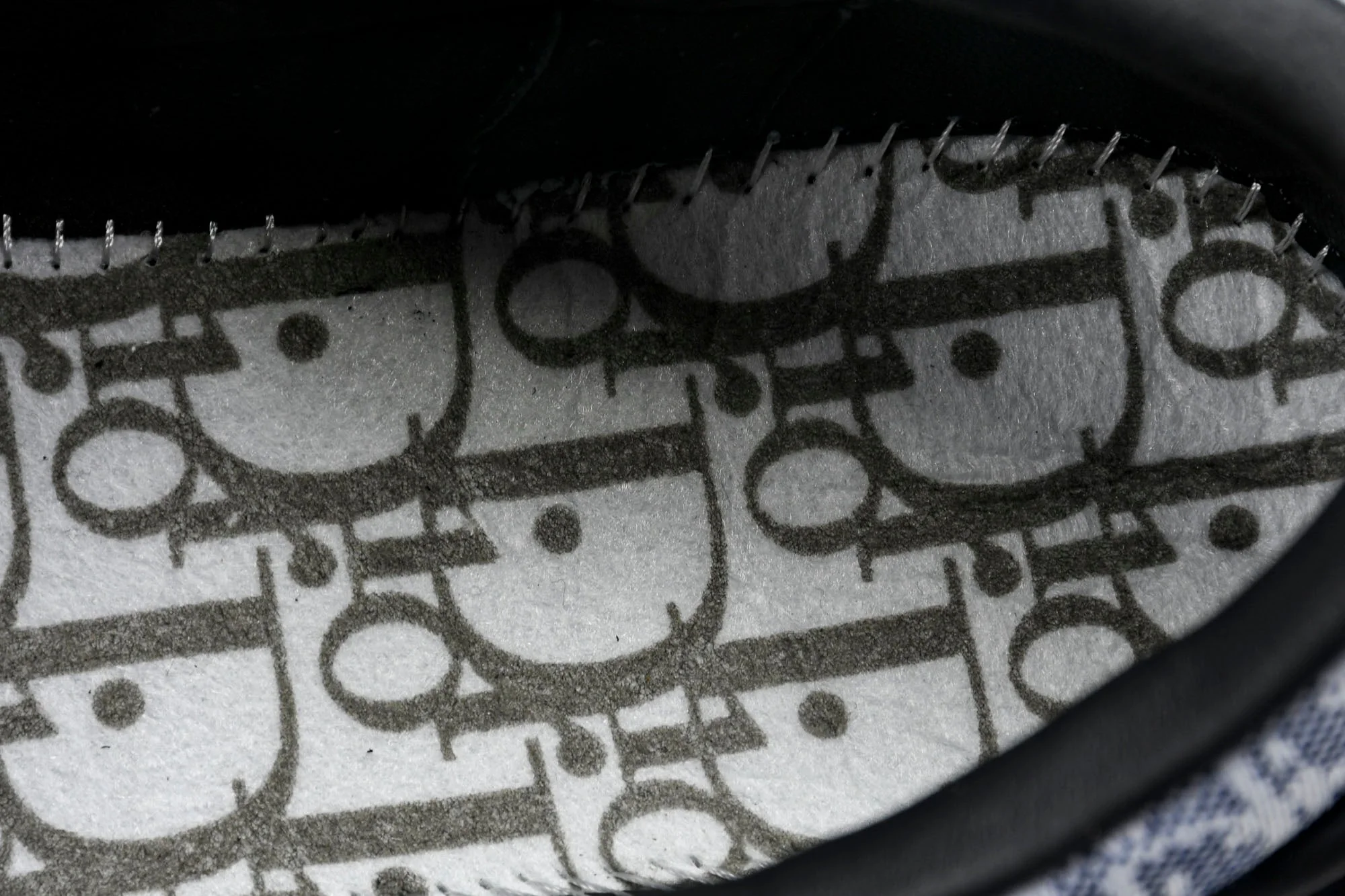 D1or x KAWS B33 Spin Sneaker 'Black'