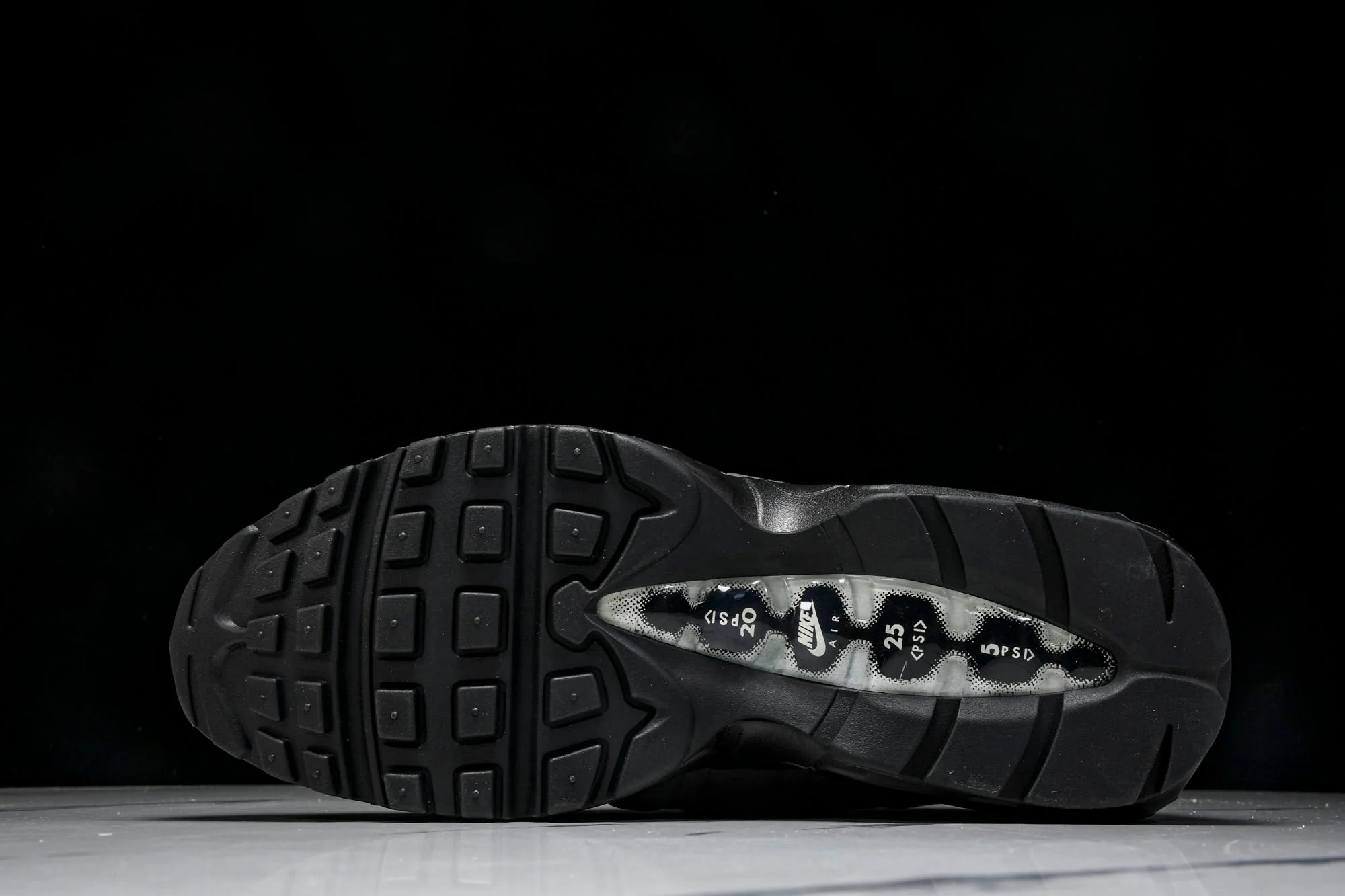 AM95 OG 'Black Anthracite'