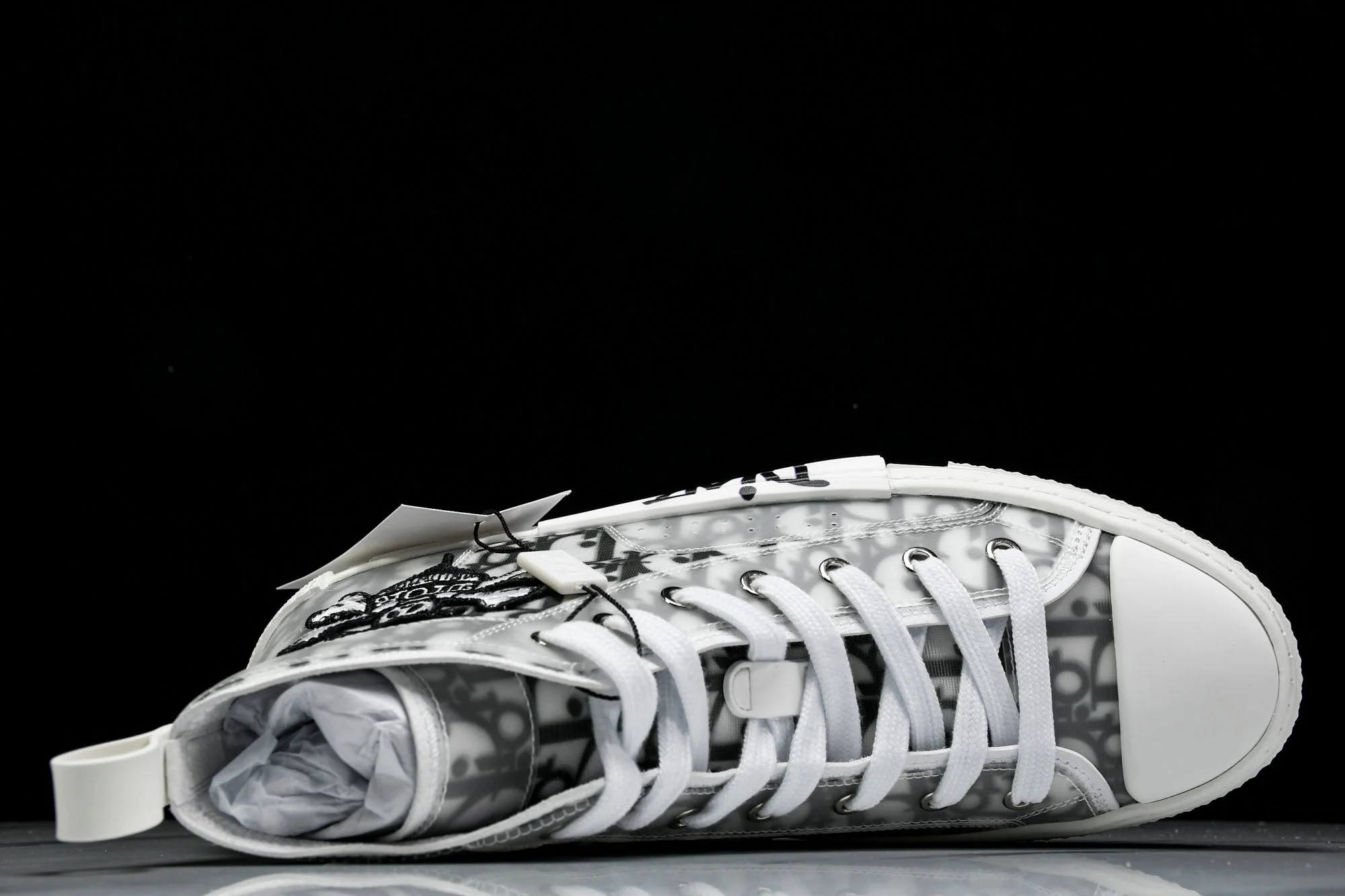 D1or B23 High x Shawn Stussy 'Bee Embroidery Patch'