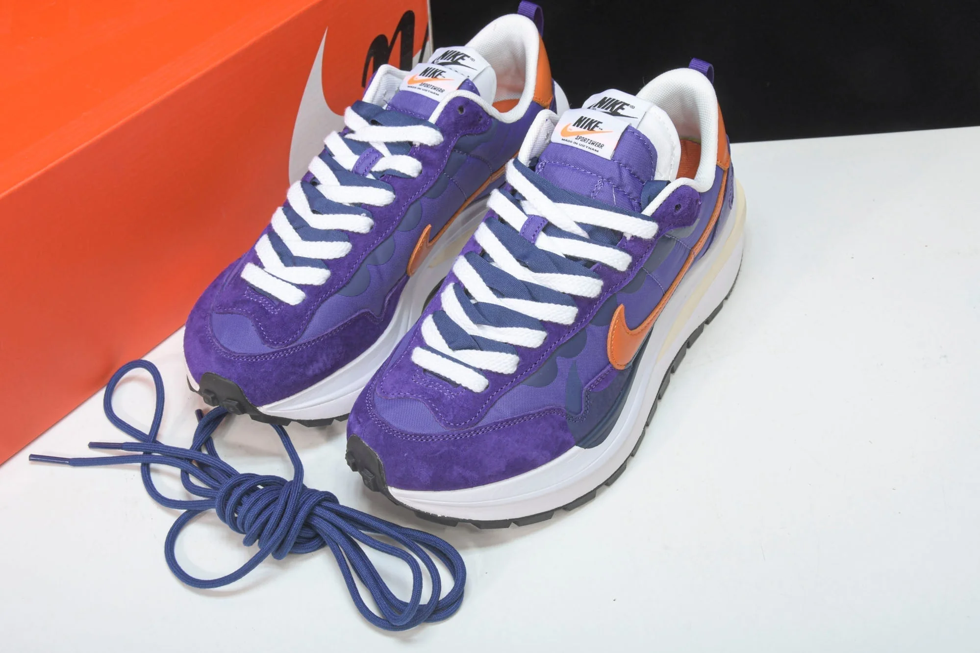 Sacai VaporWaffle 'Dark Iris'