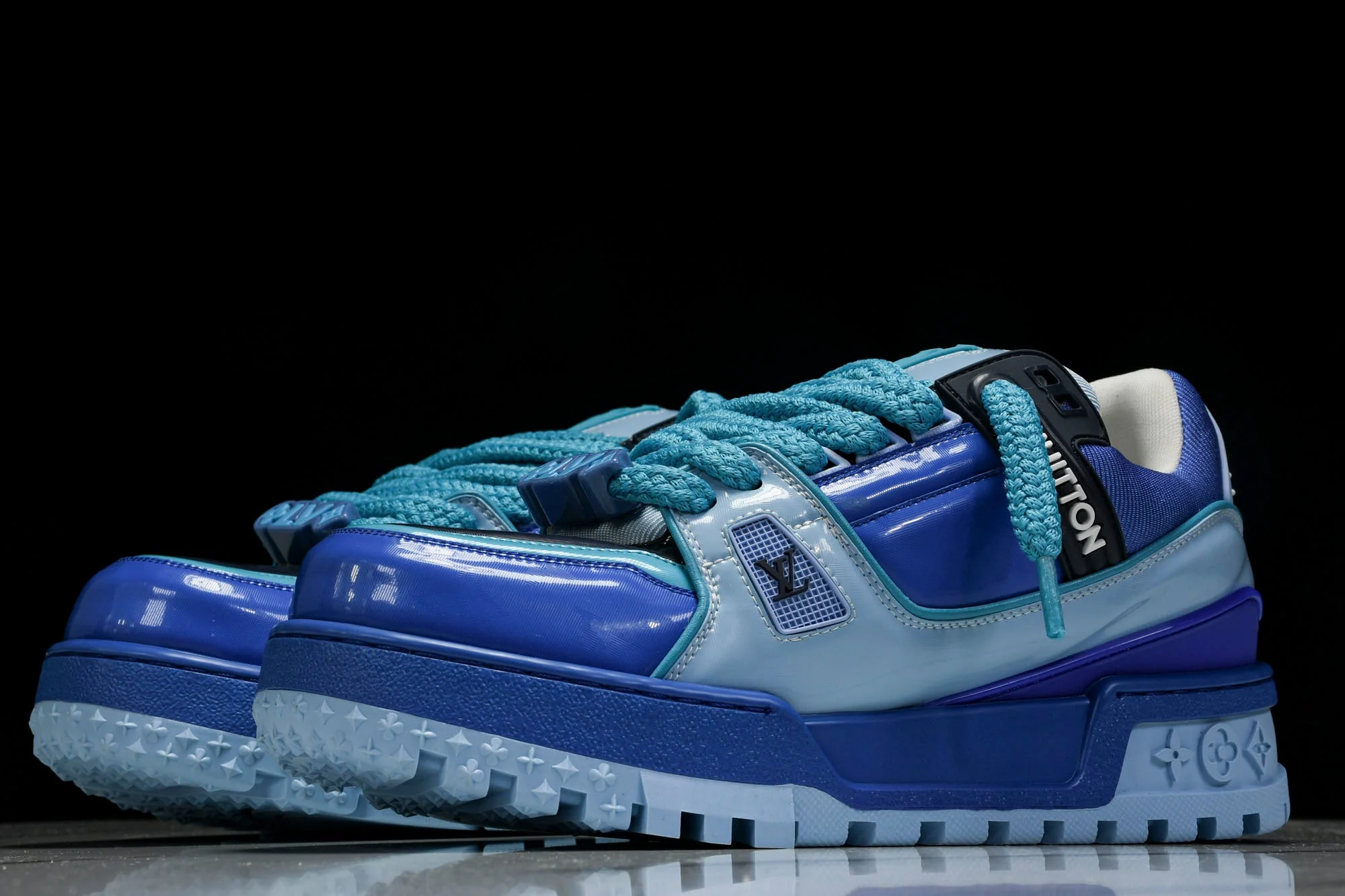 Louis Vuittоп Trainer Maxi 'Blue'