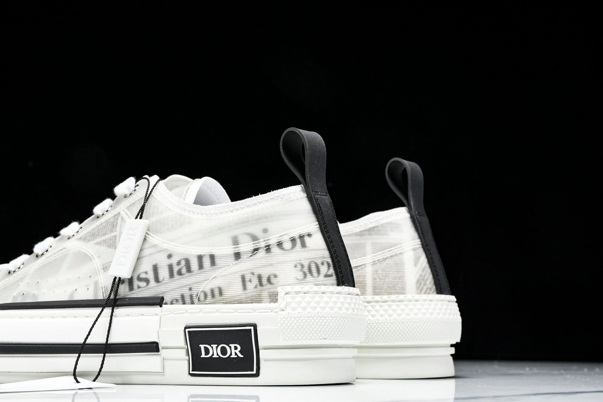 D1or B23 Low 'Newsprint'