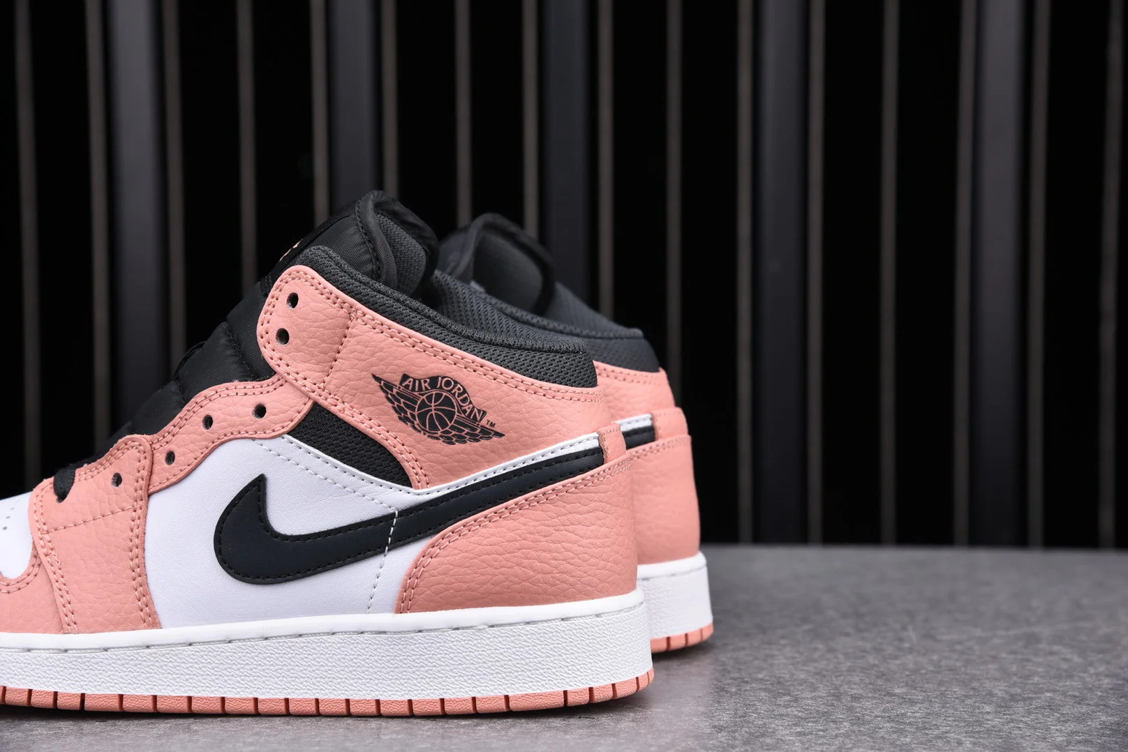 AJ1 Mid GS 'Pink Quartz'