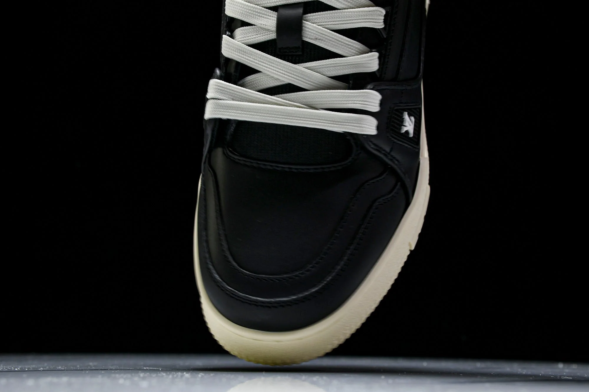 Louis Vuittоп Trainer Low 'Black'