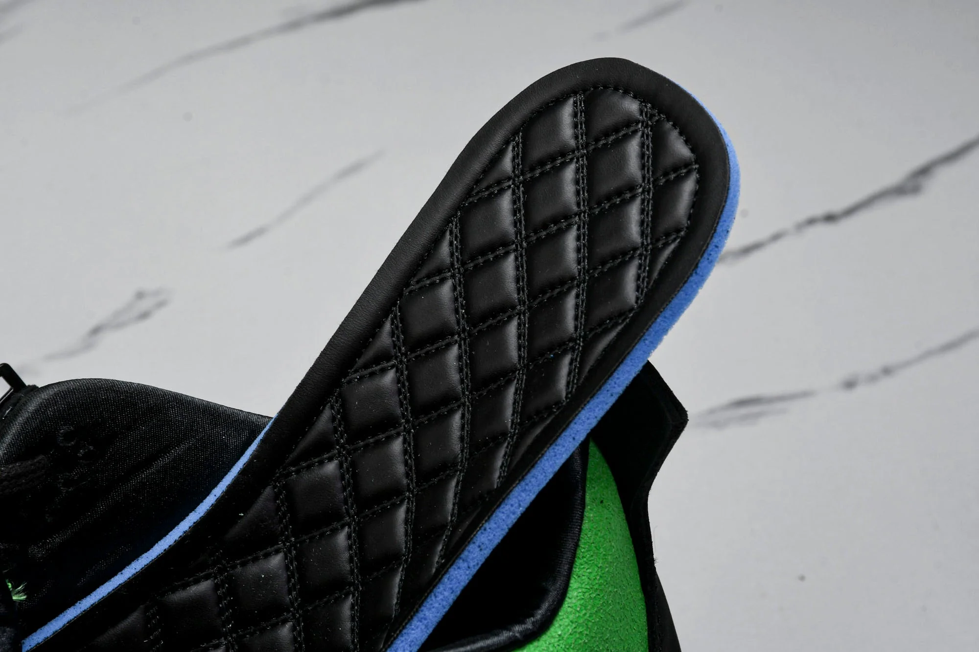 AJ4 Retro 'Manila' (Special Box)