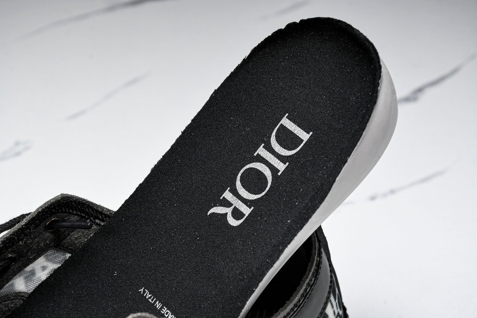 D1or B23 Low 'Oblique Black'