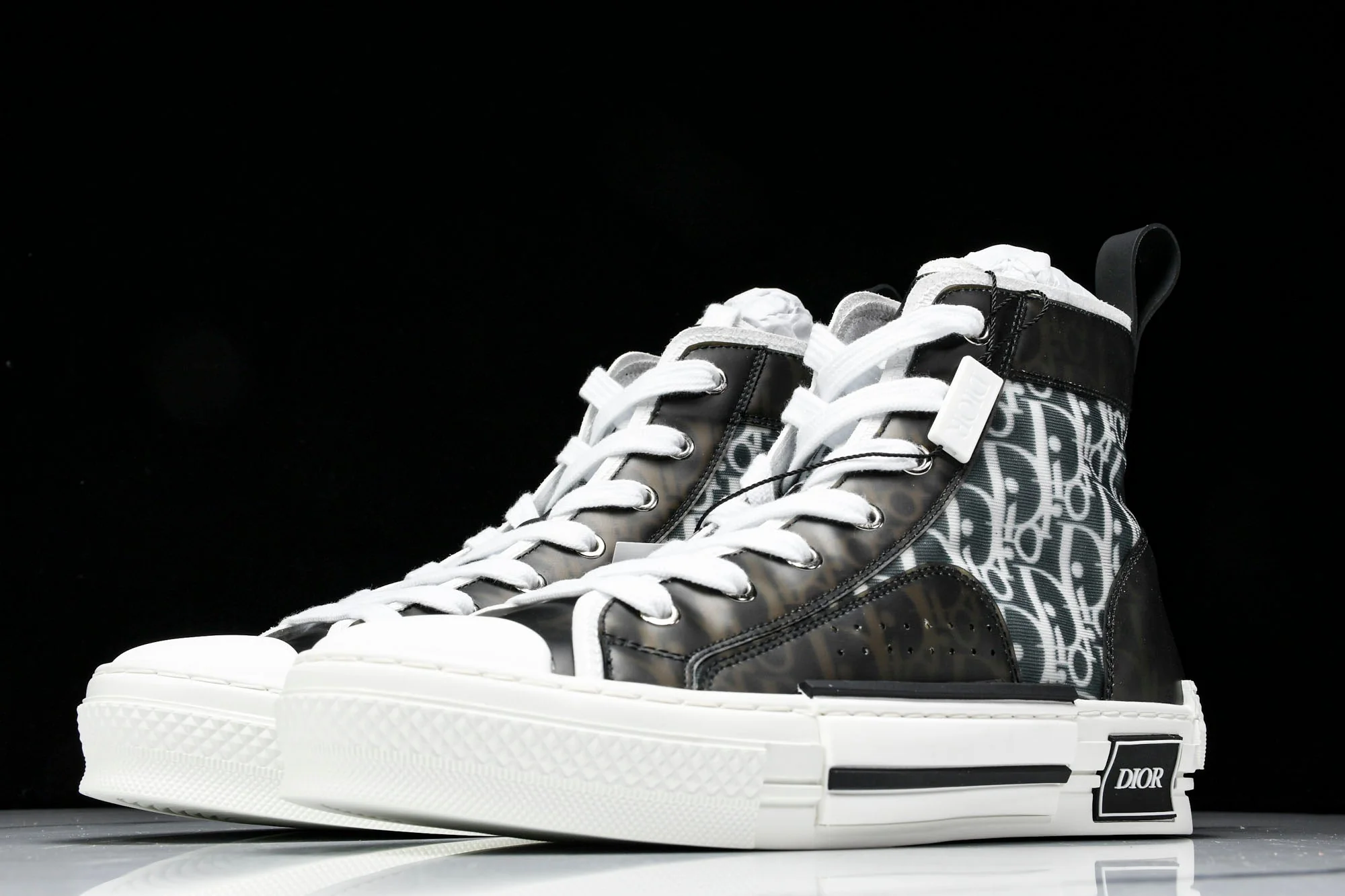 D1or B23 High 'Oblique Black White'