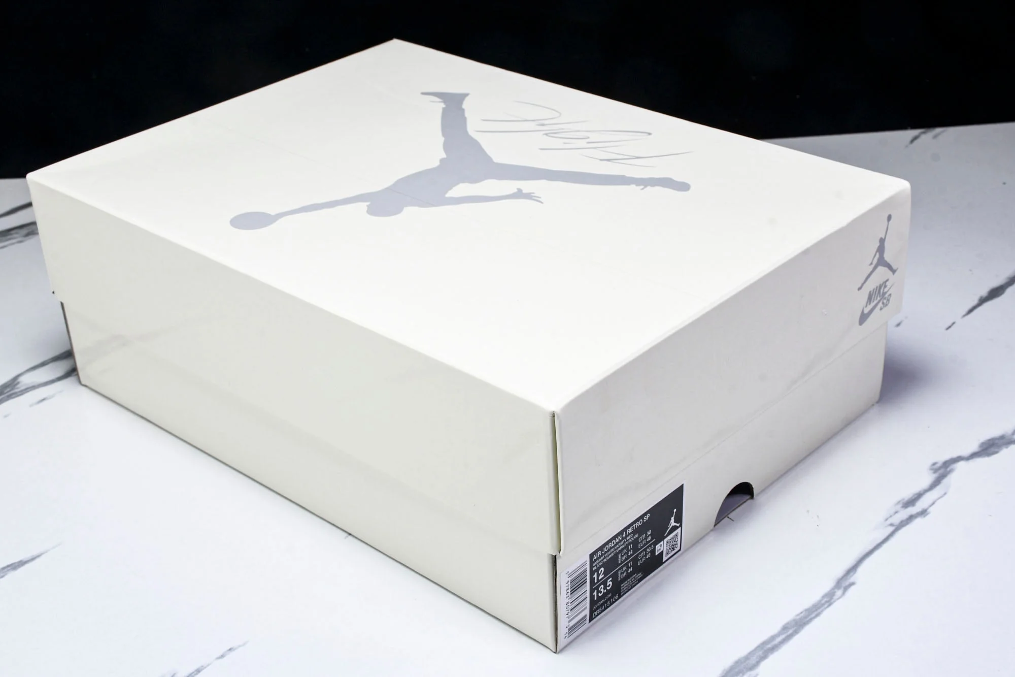 AJ4 Retro SB 'Varsity Red' (Friends & Family)