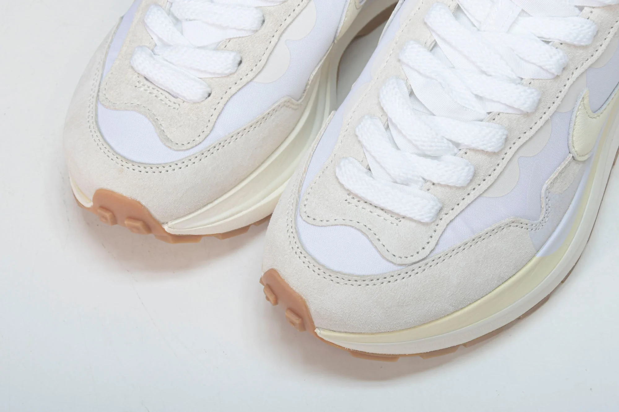 Sacai VaporWaffle 'Sail Gum'