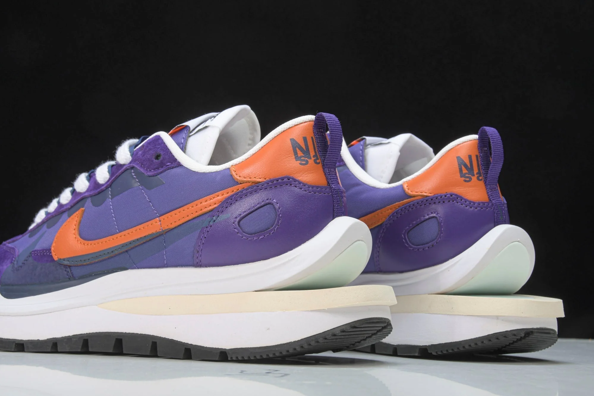 Sacai VaporWaffle 'Dark Iris'