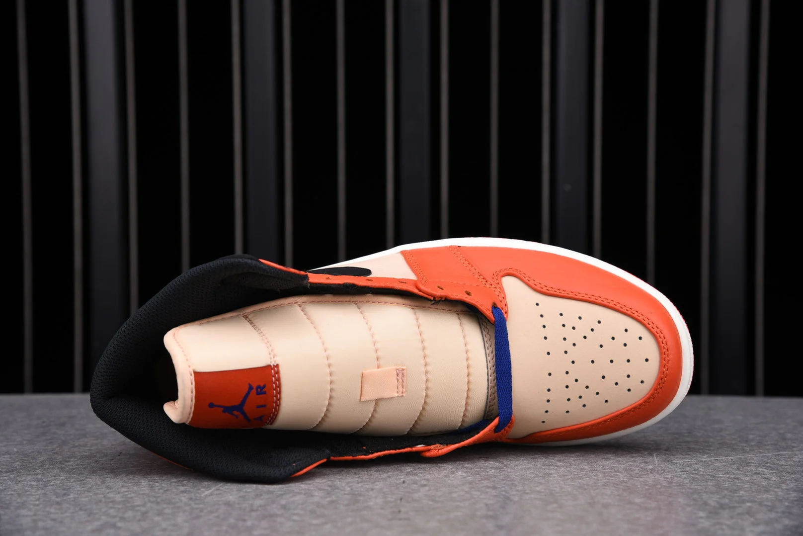 AJ1 Retro Mid SE 'Team Orange'