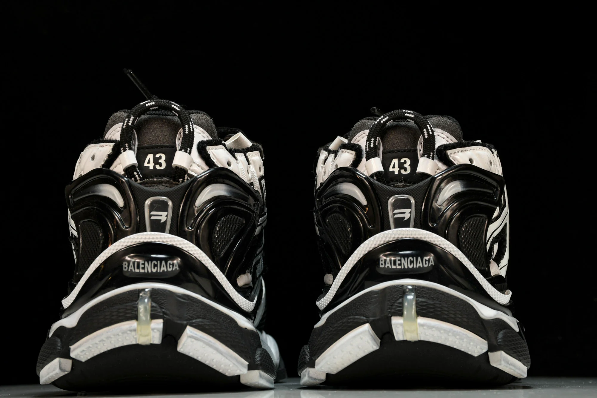 Runner 'White Black'