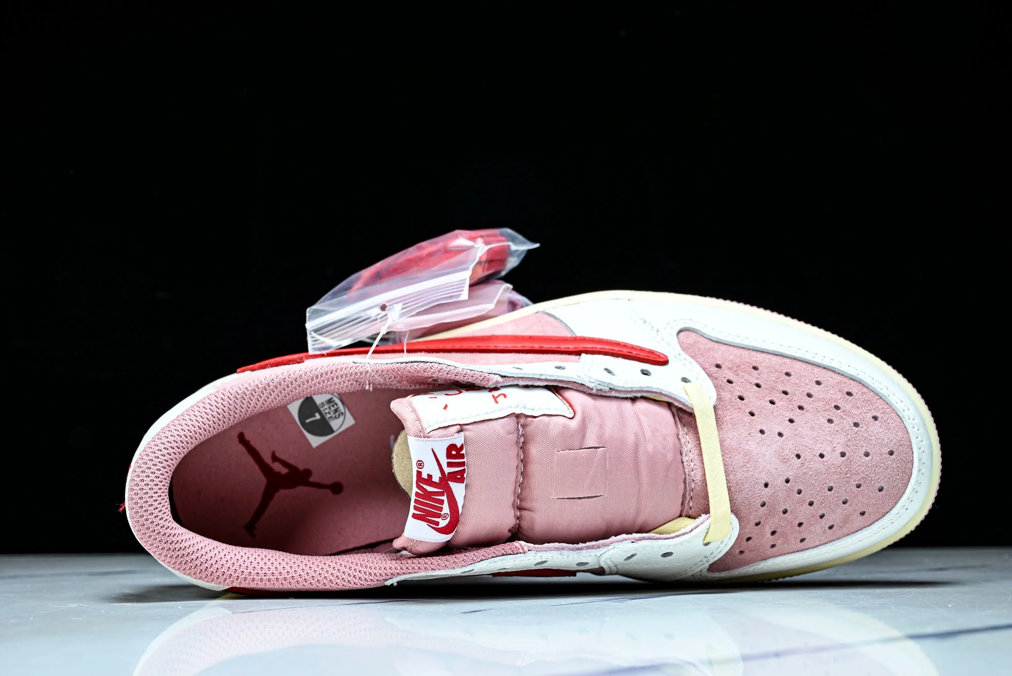 Travis Scott AJ1 Retro Low OG 'Tropical Pink'