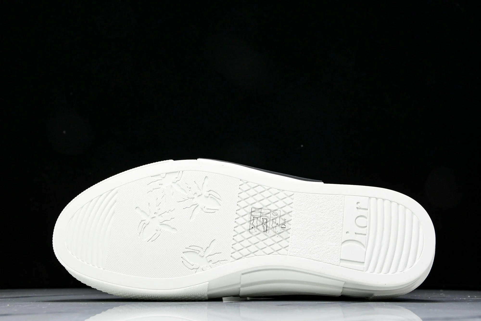 D1or B23 Low 'Newsprint'