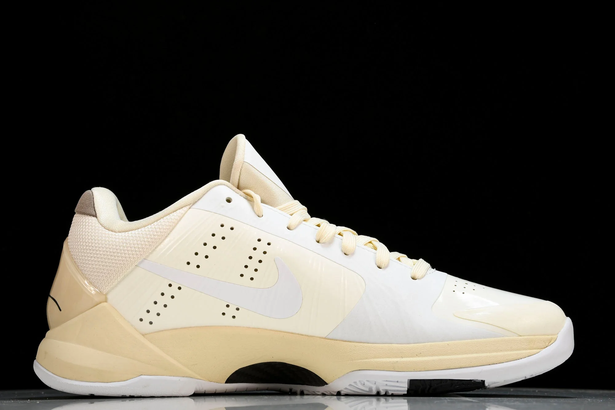 Kobe 5 Protro x Off-White 'White' (Unreleased PE)