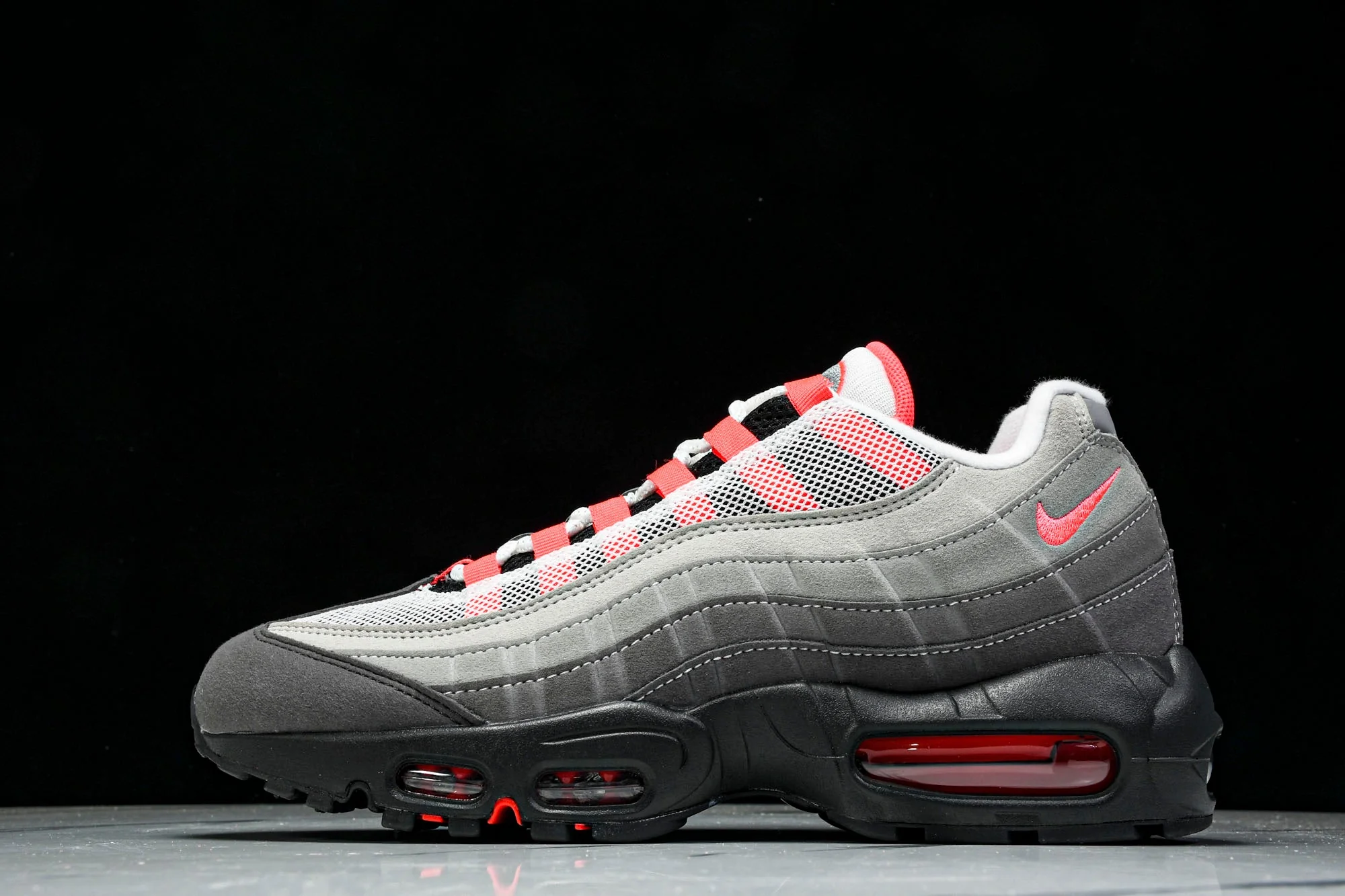 AM95 OG 'Solar Red'